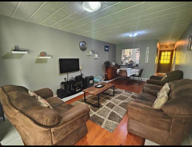 2 BEDROOM APARTMENT FOR SALE IN NORTHGATE